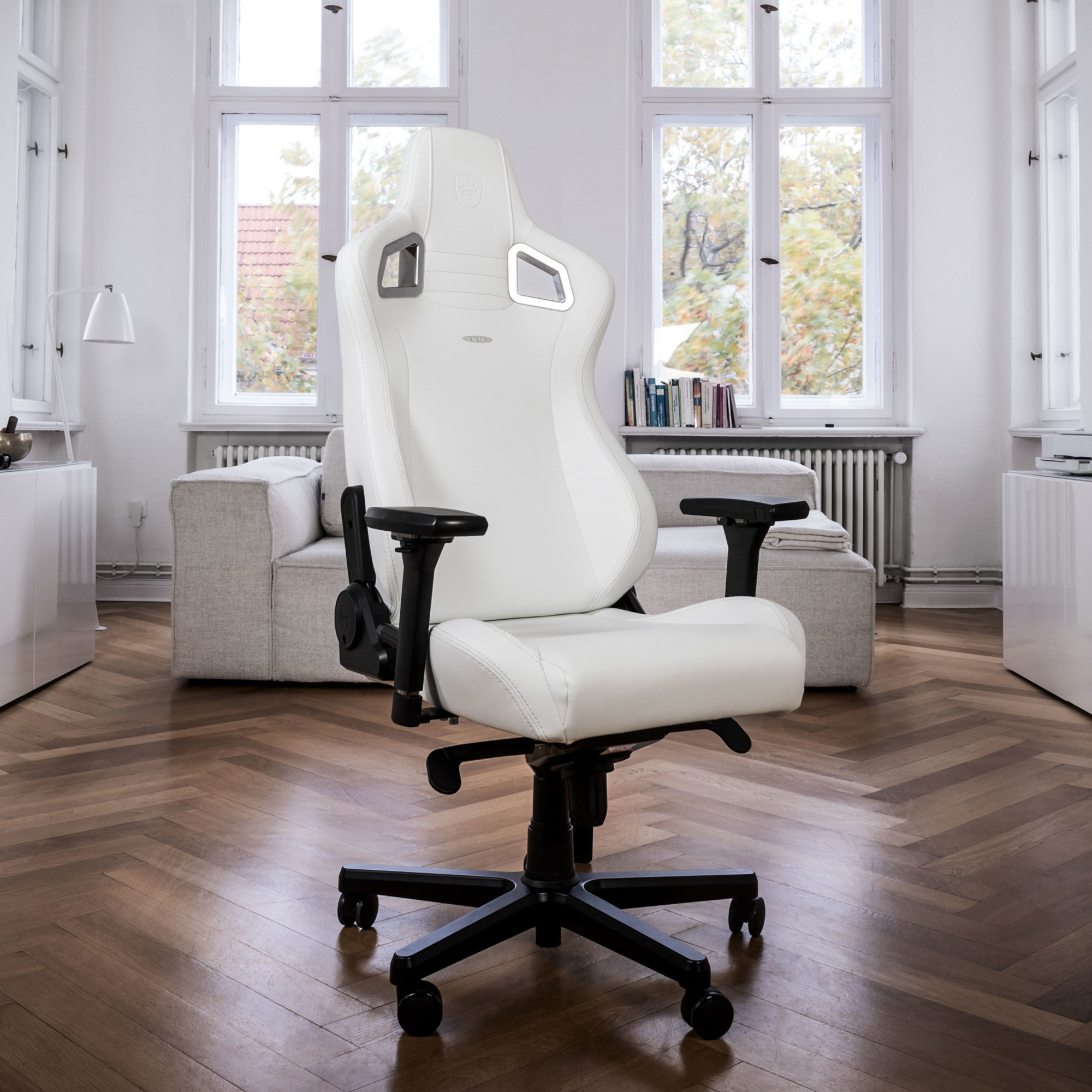 wEʂSzCg̃Q[~O`FA noblechairs̃nCO[hV[YuzCgGfBVv210