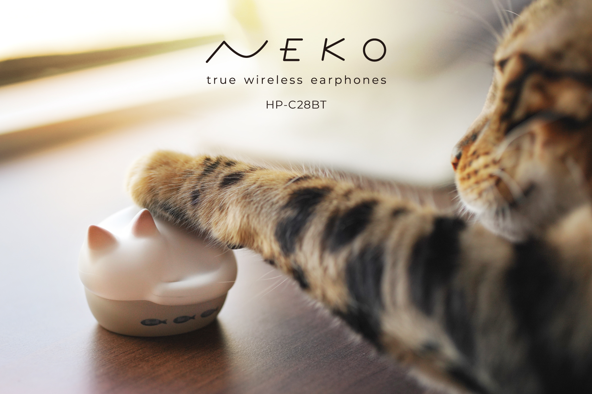 u˂A킢vCzɁ@L`[tɂSCXCzuNEKO true wireless earphones HP-C28BTv2024N8\