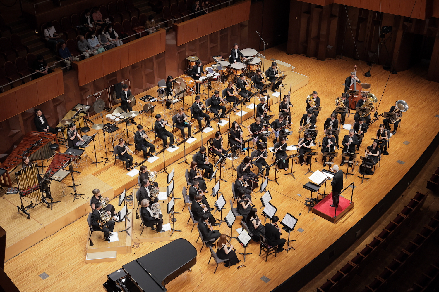 Osaka Shion Wind Orchestra̎ȋqw҂Ƀ_OXE{XgbNACI