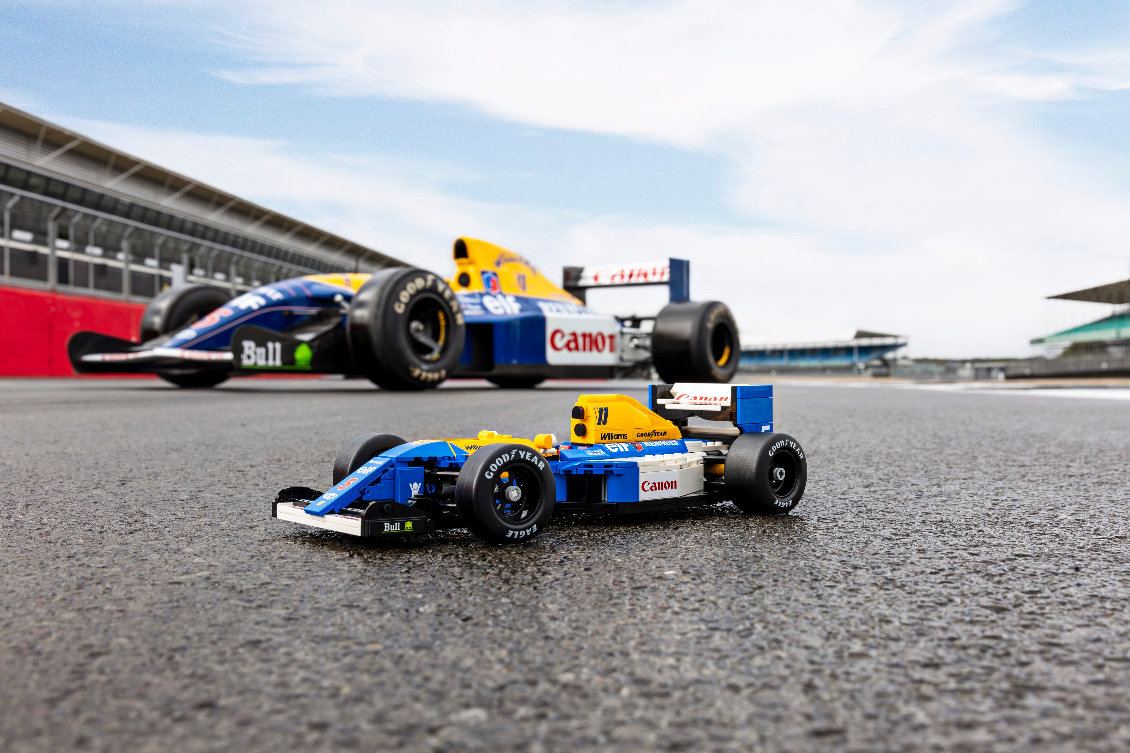 uS(R)ACR Williams Racing FW14B & Nigel Mansellv2025N3Piyj