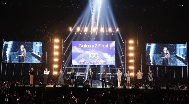 uGalaxy Z Flip4 ~ SHIBUYA109 SPECIAL FASHION SHOW STAGEv{