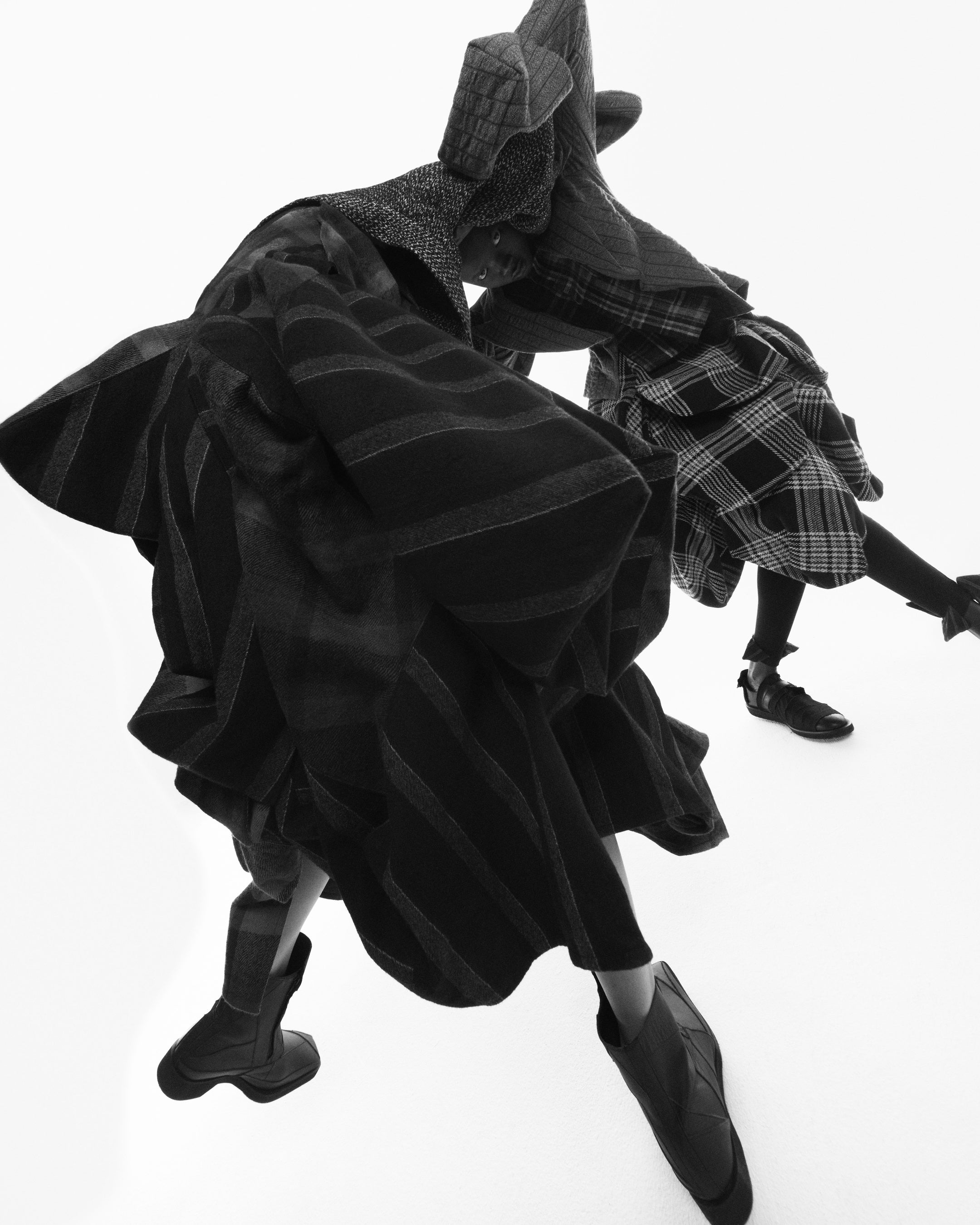 uYohji Yamamoto "Perspective Libre" vM/M(Paris)Ƃ̃R{[VɂtHgubN𔭔